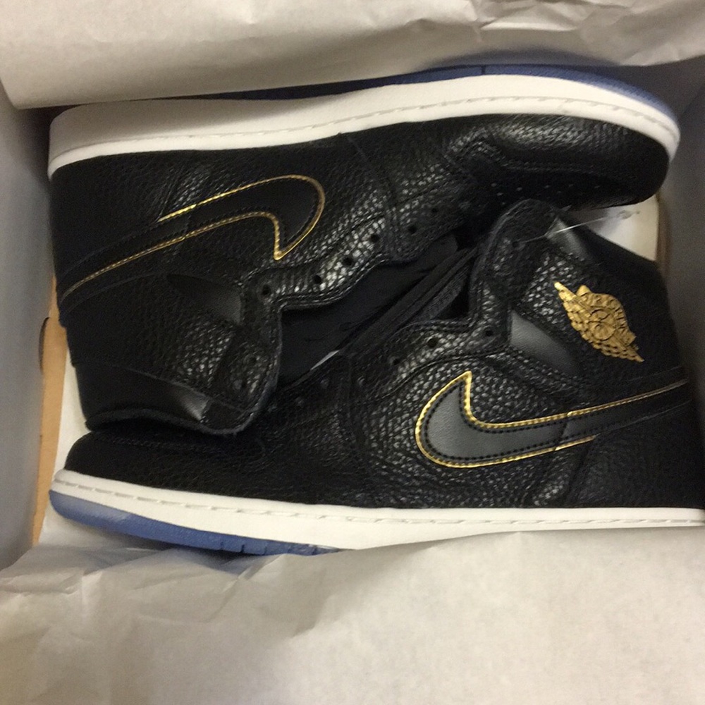 Air Jordan 1 Retro “City of Flight” sz 9